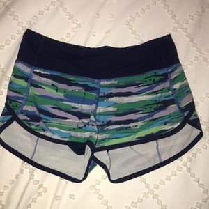 women’s lululemon speed up short 2.5 inseam